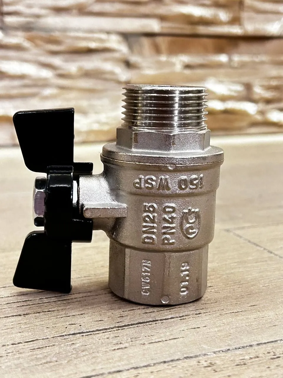 Бугатти Кран шаровый 1/2" г. ш. (бабочка)