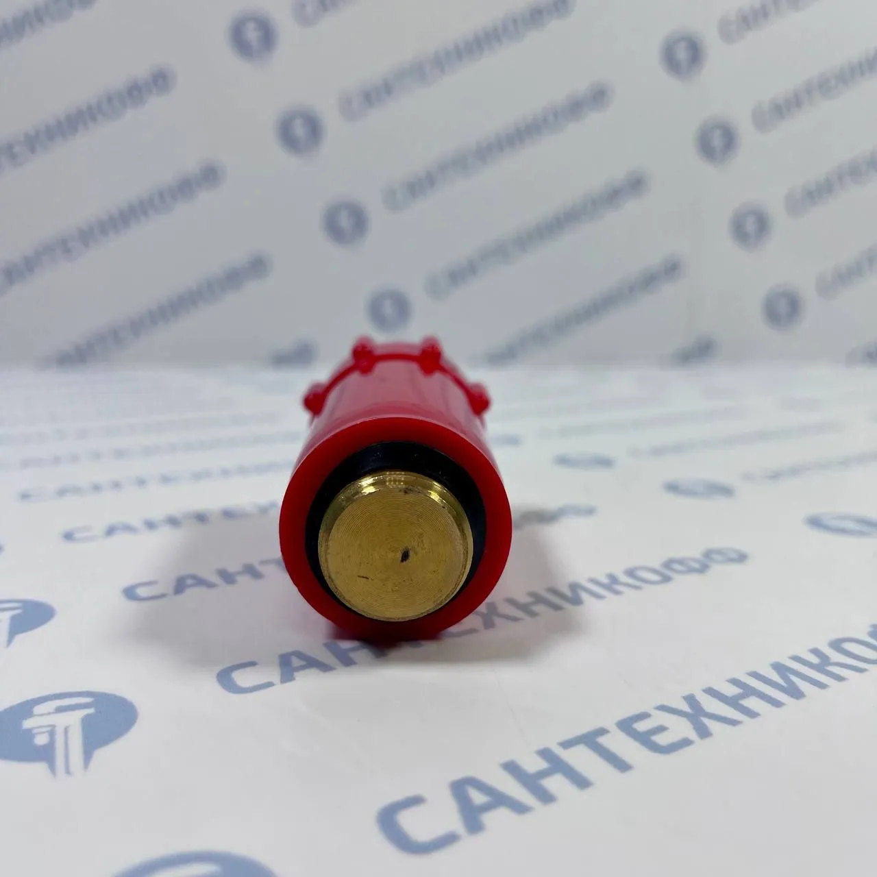 Тестовая заглушка из пластика Н 1/2" REMER красная, резьба латунь 140RO